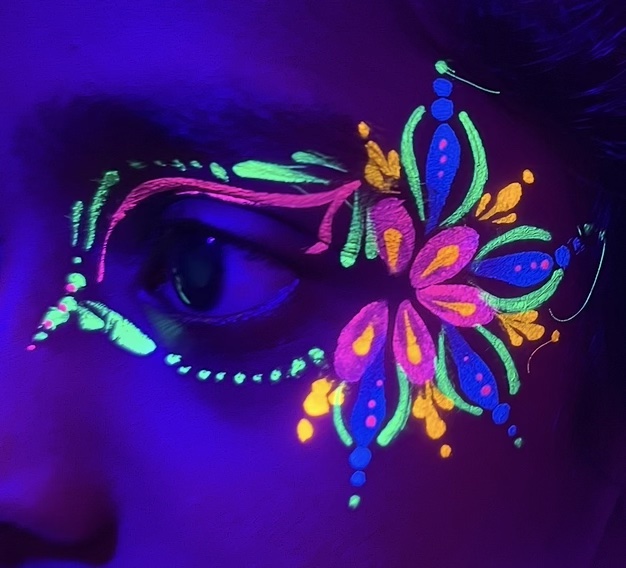UV and neon face painting design